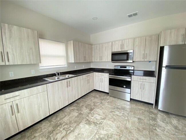 Foto del edificio - 2002 Garden Ridge Dr