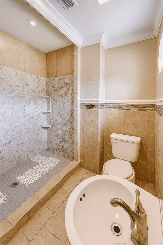 Foto del edificio - 224 Coopwood Ave
