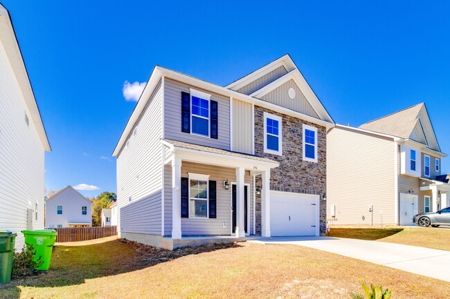 Building Photo - 246 Honey Hill Way