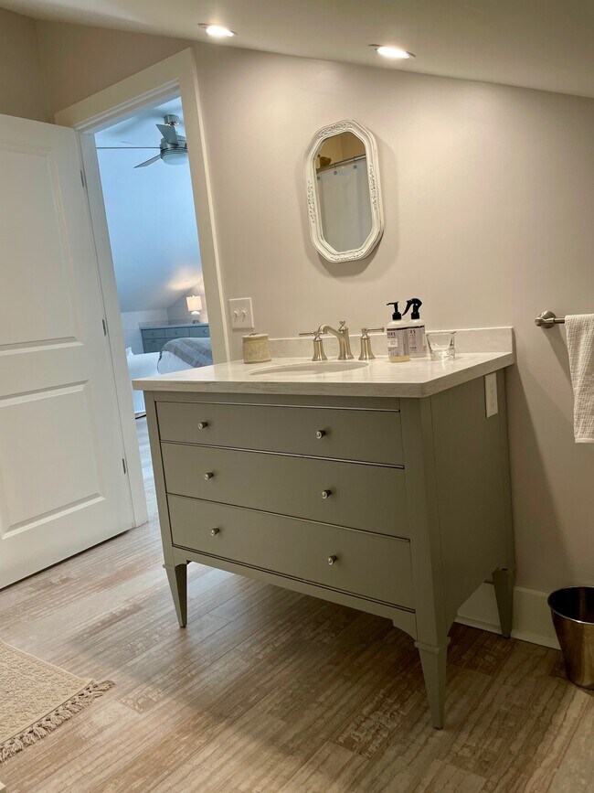 147 Penrose Dr, Savannah, GA 31410 Townhome Rentals in Savannah GA