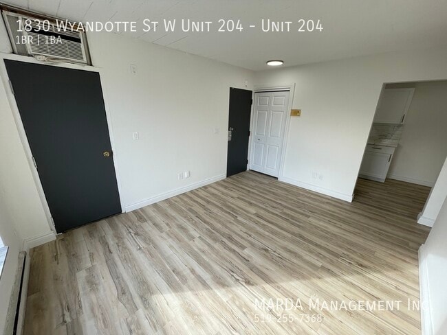 Photo du bâtiment - UPDATED 1 BED/1 BATH APT WEST WINDSOR + HY...
