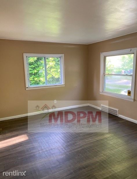 Foto del edificio - 2 br, 1 bath House - 18720 Stahelin Ave