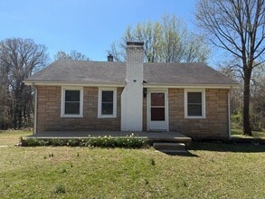 Building Photo - 1401 Sidney Ave