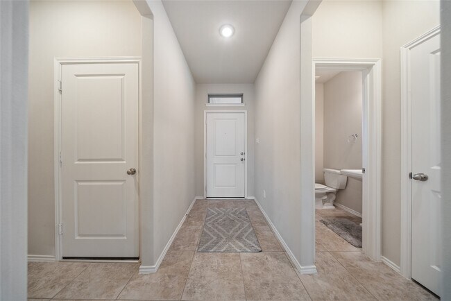 Building Photo - 5031 Chestnut Orch Dr