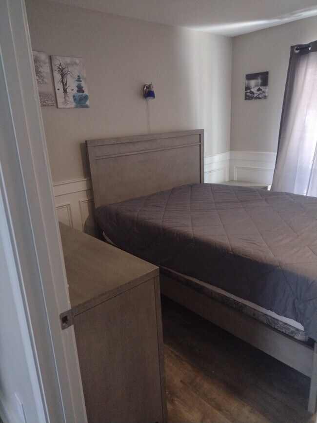 Foto del edificio - 2092 River Rd