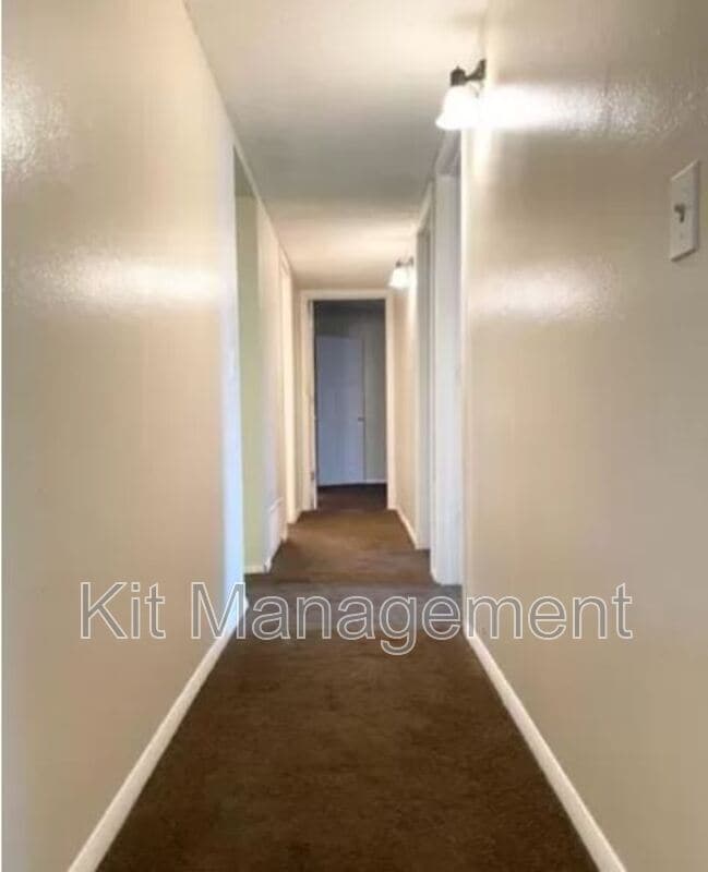 Foto del edificio - 6201 Garden Rd