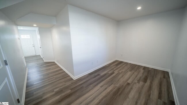Building Photo - 226 Coldwater Creek Ct