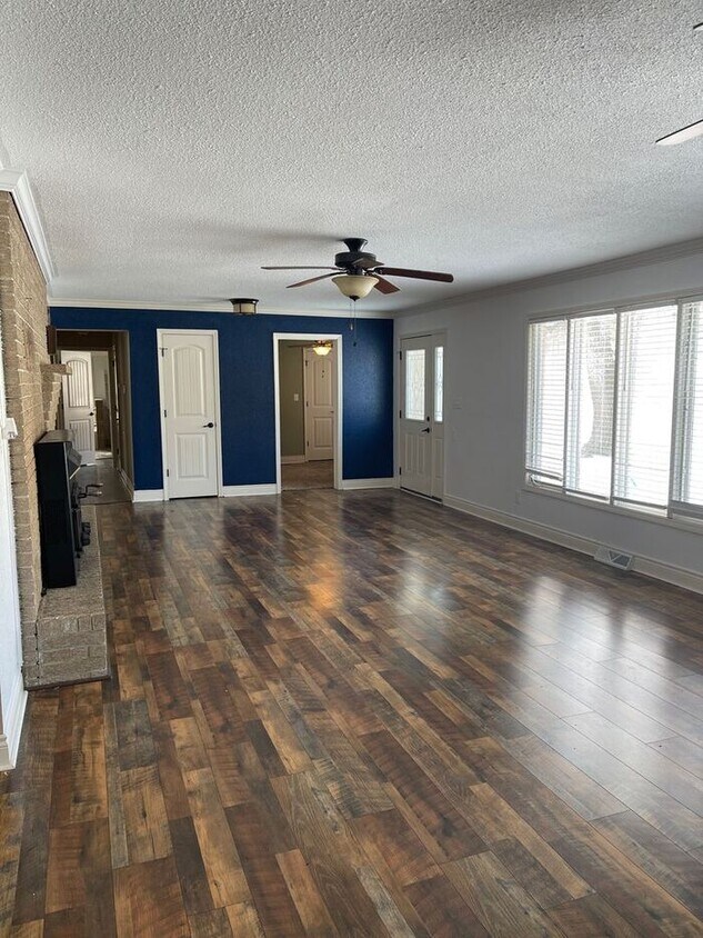 Avail May 5th!!! House for Rent in Waynesville, MO