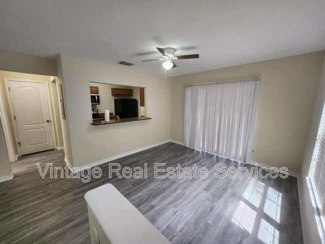 Foto del edificio - 10932 Keys Gate Dr