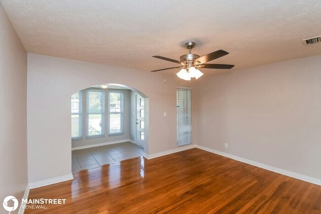 Building Photo - 6352 BARTHOLF AVE #3, JACKSONVILLE, FL 32210