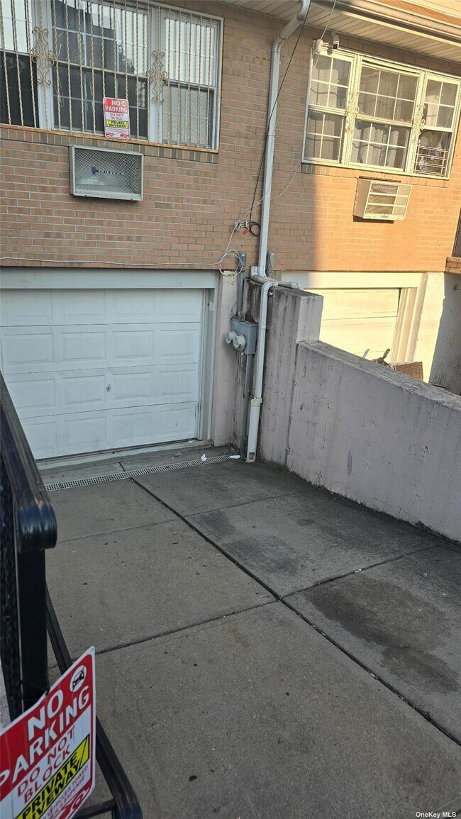 Foto del edificio - 49 Wyona St