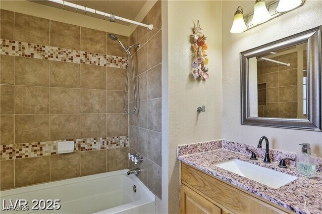 Foto del edificio - 722 Barrie Ct