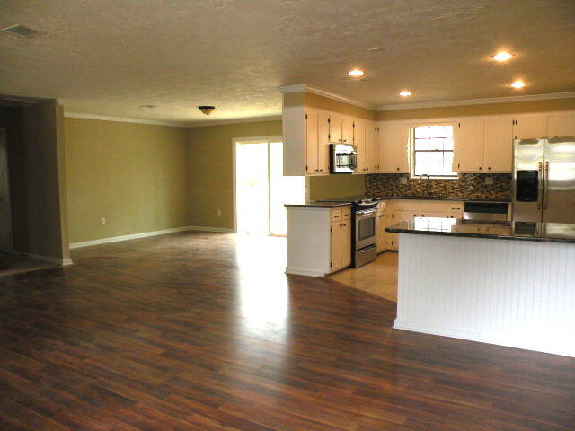 Foto del edificio - 4443 Shadowood Dr