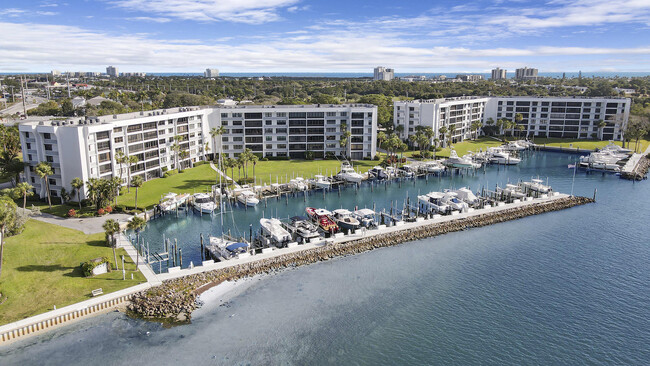 Foto del edificio - 1748 Jupiter Cove Dr