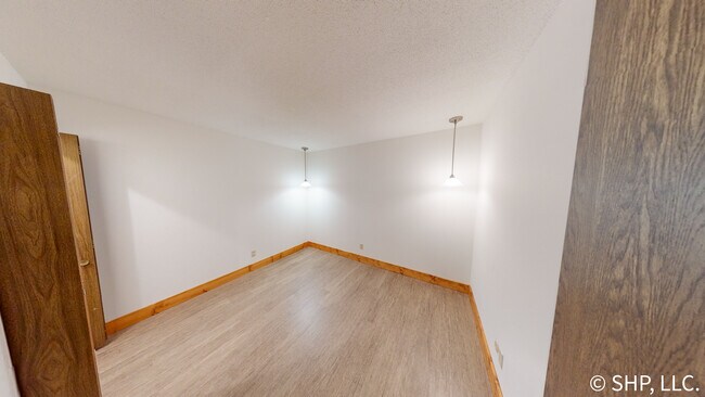 Foto del edificio - 1200 W Lawrence Ave