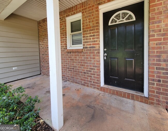 Building Photo - 611 Leigh Ct