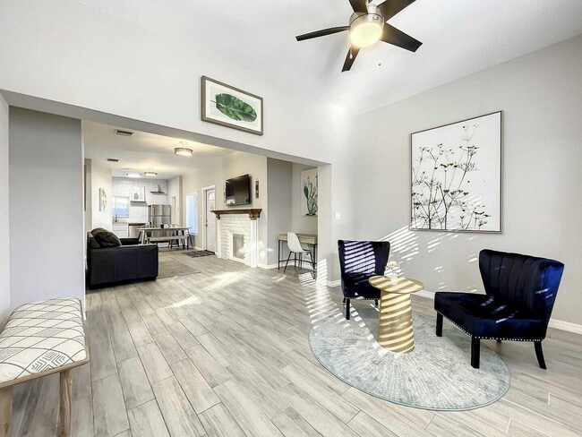 Building Photo - 1500 SW 12th Ct