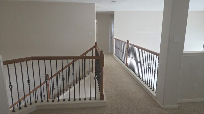 Foto del edificio - 2103 Trinity Manor Ln