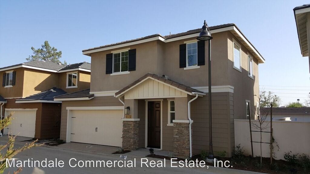 Foto principal - 3 br, 2.5 bath House - 1357 Bonnie Cove