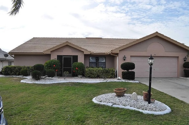 Building Photo - 721 Elkhorn Rd