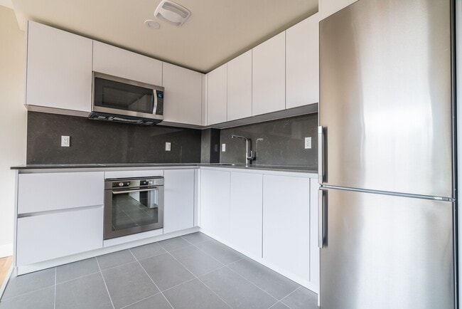 Building Photo - 25 Eccleston Dr