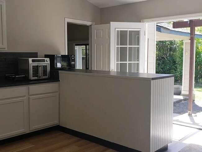 Building Photo - luxury home