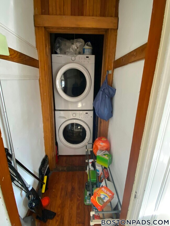 Foto del edificio - 354 Main St