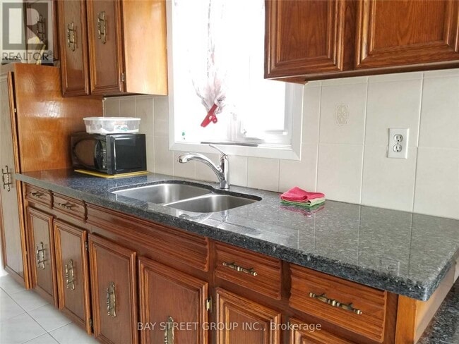 Photo du bâtiment - 95 Fawndale Crescent