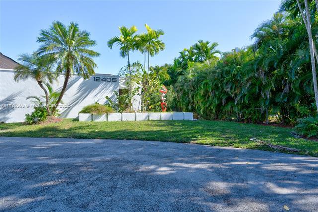 Building Photo - 12405 SW 64th Ave