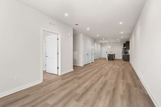 Building Photo - Milliner Lofts