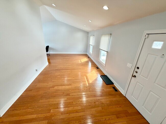 Foto del edificio - 213 Vintage Ln