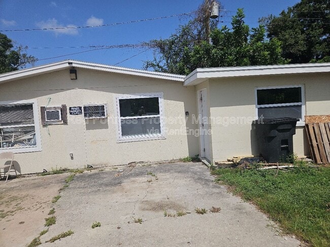 Foto del edificio - 540 Nuna Ave