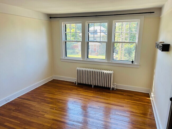 Foto del edificio - 11 Elliott Pl