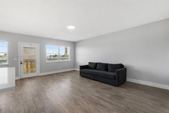 Foto del edificio - 4025 Yarmouth E