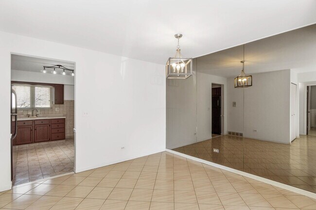 Building Photo - 8423 W Gregory St