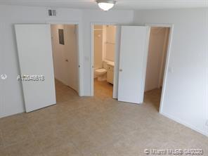 Foto principal - 3320 Pinewalk Dr N