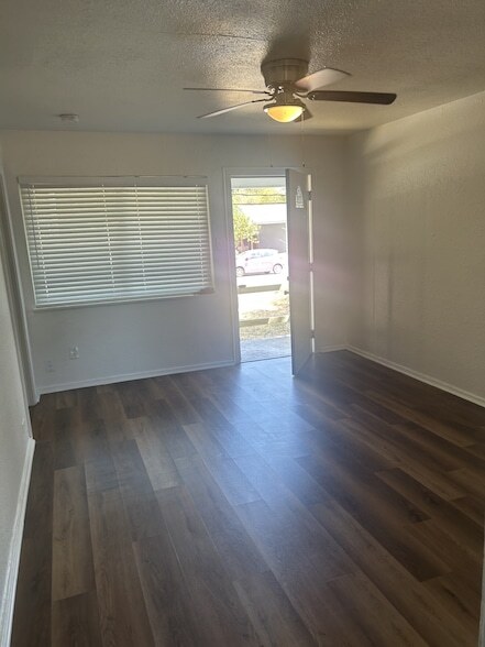 Foto del edificio - 517 Hawthorne St