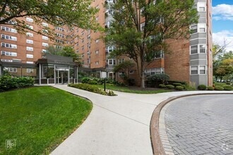 Building Photo - 4970 N Marine Dr