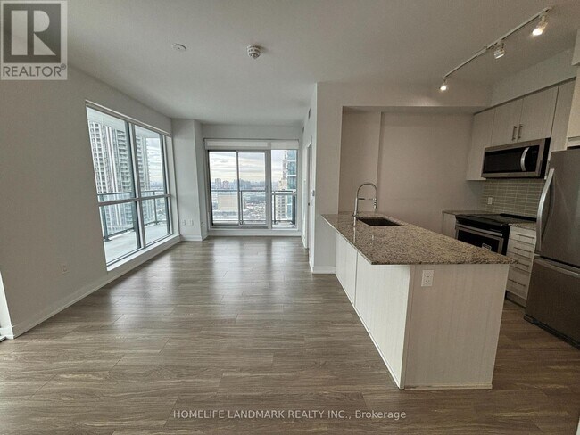 Photo du bâtiment - 4085 Parkside Village Dr