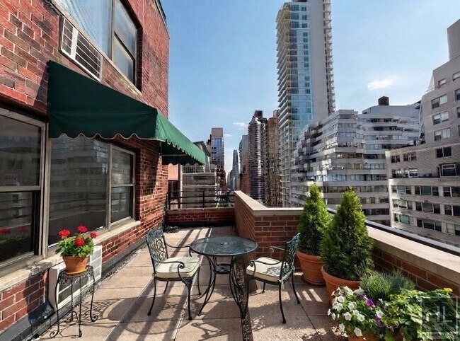 Building Photo - EAST 57 STREET