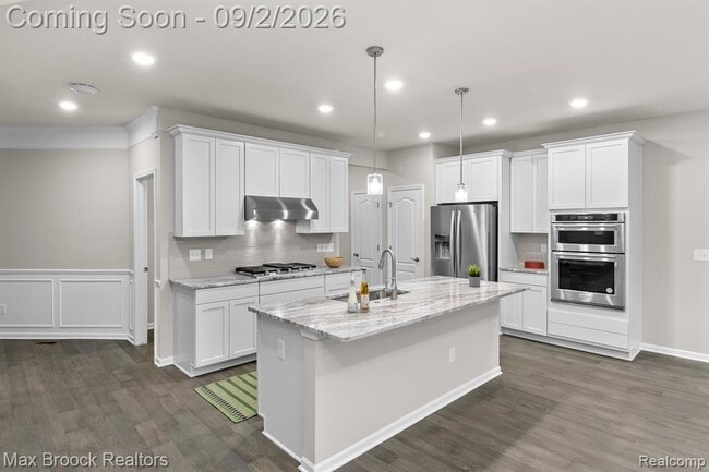 Building Photo - 4819 Glenora Dr