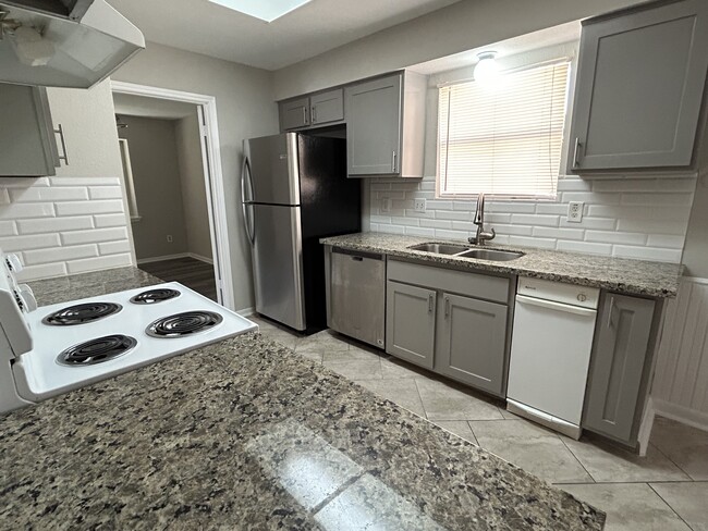 Kitchen - 3262 Hunters Glen Dr