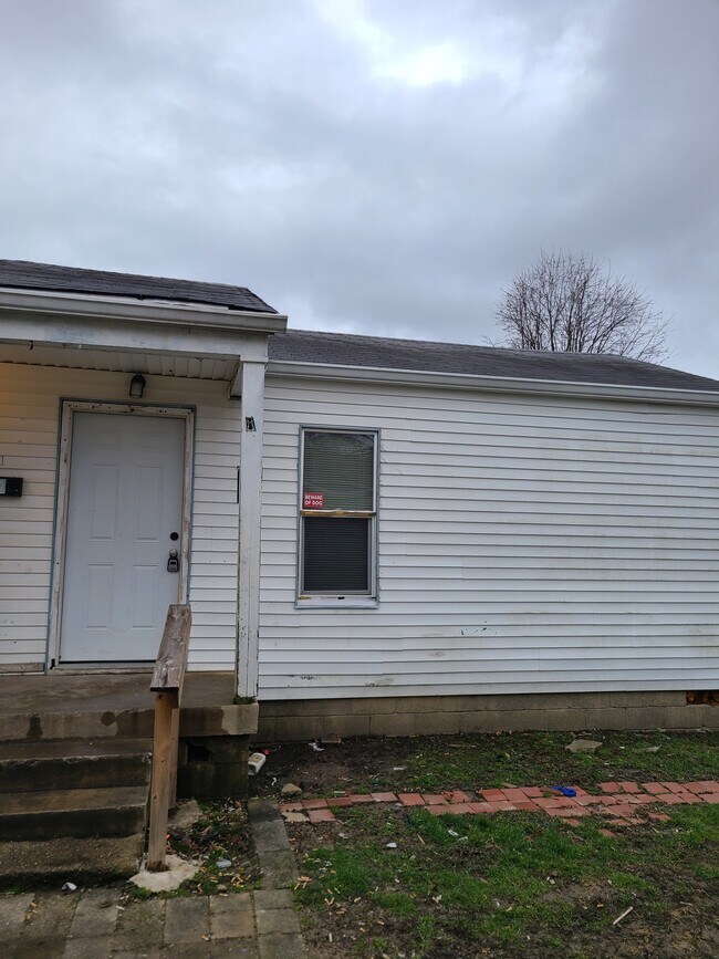 Building Photo - 633 Dayton Ave