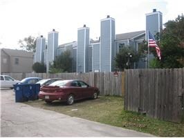Primary Photo - 111-117 E Antibes St