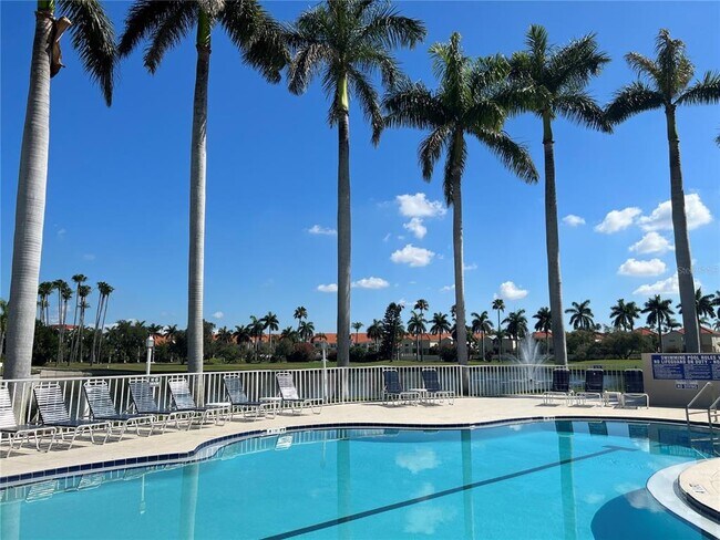 Building Photo - 6100 Bahia Del Mar Cir