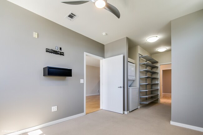 Foto del edificio - 3101 Blake St