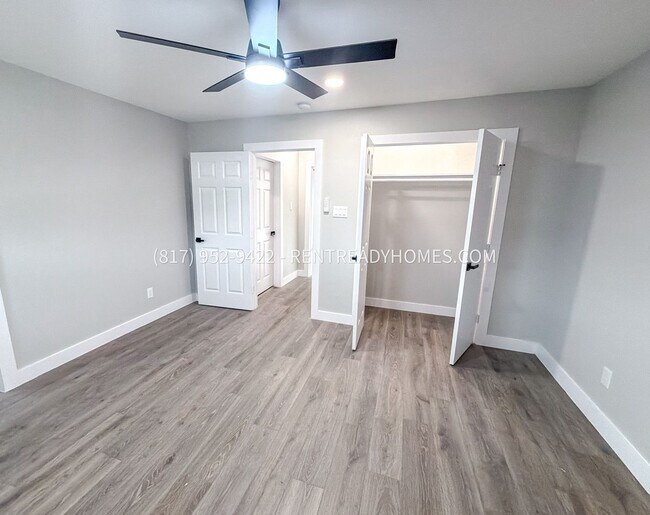 Foto del edificio - 6023 Heatherbrook Dr