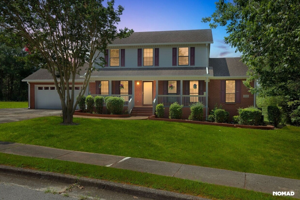 Foto principal - Charming 4BR House in Huntsville