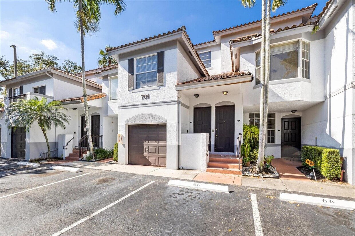 701 SW 148th Ave, Davie, FL 33325 Townhouse for Rent in Davie, FL