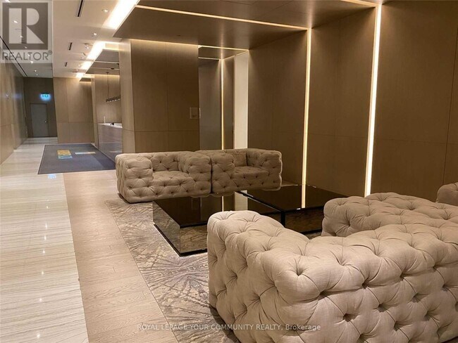 Photo du bâtiment - 100 Harbour St